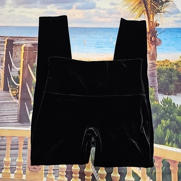 Spanx Black Velvet Pants Size Medium - Picture 5 of 7